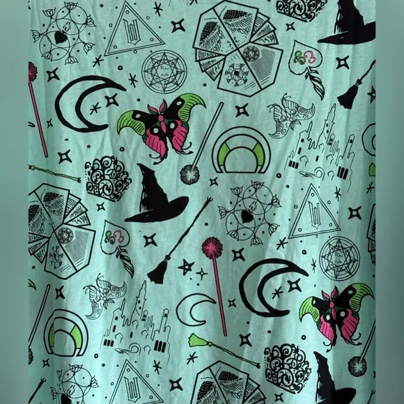 Loungefly WICKED Unisex Ringer Graphic Tee Shirt Size S 2X 3X NWT Elphaba Glinda - Picture 5 of 10